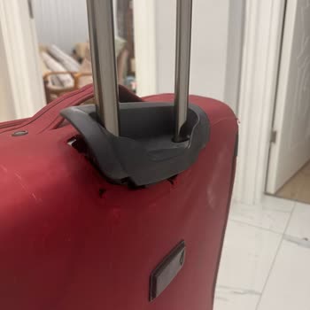 Corendon Airlines Uçuşunda Hasarlı Bagaj Ve Yetersiz Yolcu Rehberliği