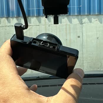 Araç Muayenesinde Personelin Kameraya Müdahalesi Sonucu Maddi Zarar