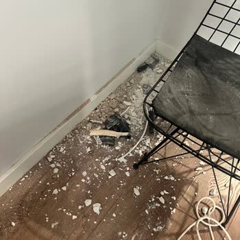 Yeni Alınan Klimamın Montajında Duvarım Zarar Gördü Ve Klima Su Akıtıyor