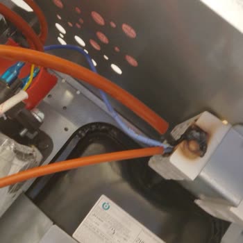 Kombide Ciddi Arıza Ve Güvenlik Riski: Garanti Dışı Yüksek Ücret Talebi