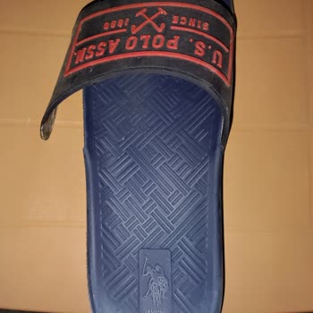 Yeni Alınan Terlikler Bir Ay Dolmadan Koptu!