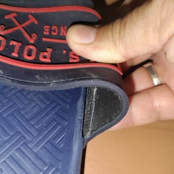 Yeni Alınan Terlikler Bir Ay Dolmadan Koptu!