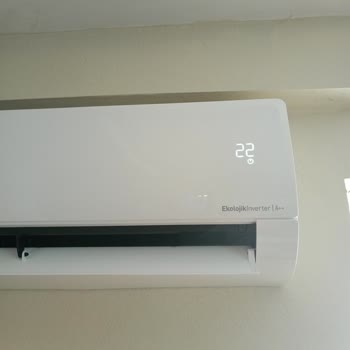 Yeni Alınan Klimadan Gelen Yoğun Kokuya Çözüm Bulunmuyor