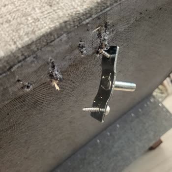 Hasarlı Koltuk İadesinde İletişimsizlik Ve Mağduriyet Yaşadık