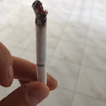 Sigara Paketinde Yabancı Madde Şoku