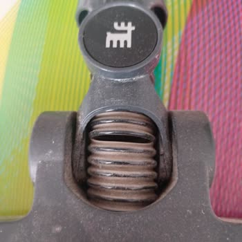 Karaca Vantuz Dikey Süpürge: Sürekli Hortum Yırtılması Ve Şarj Problemi Nedeniyle Mağduriyet