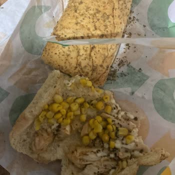 Sipariş Edilen Sandviç Görsel Ve Açıklamayla Uyuşmadı Beklenti Karşılanmadı