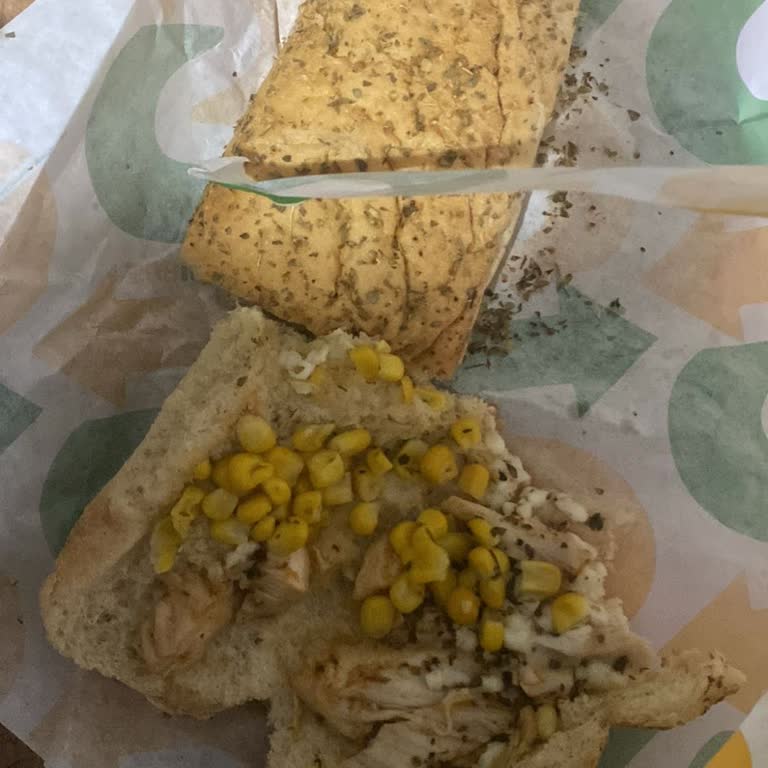 Sipariş Edilen Sandviç Görsel Ve Açıklamayla Uyuşmadı Beklenti Karşılanmadı