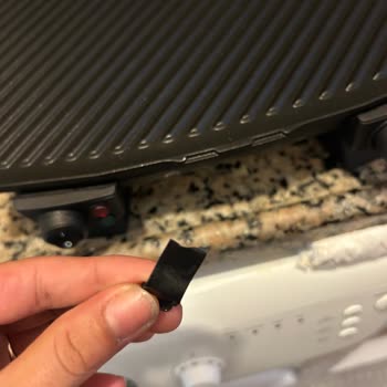 Kırık Ürün Ve Sorumluluktan Kaçan Mağaza