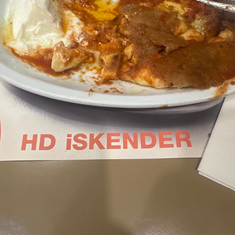 Atlantis HD İskender'de İlgisizlik Ve Yavaş Servis Hayal Kırıklığı Yarattı