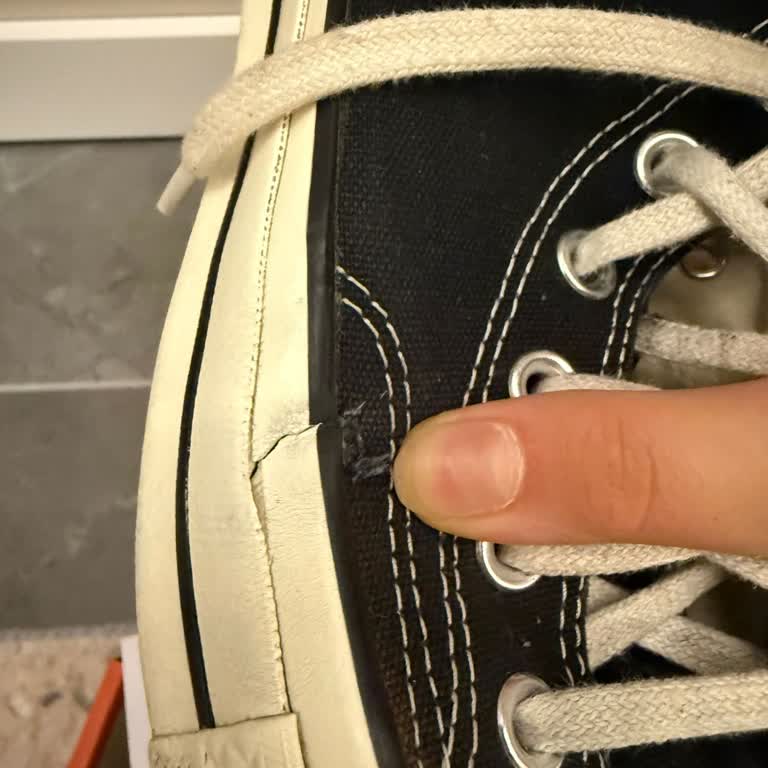 Converse Garanti Süresindeki Ayakkabıda Yırtılma Ve İlgisiz Müşteri Hizmeti!