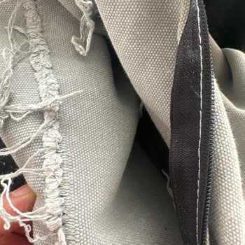 Garanti Kapsamında Koltukta Dikiş Açılması Ve Çözüm Sunulmaması