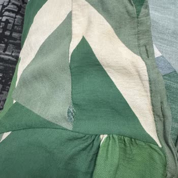 Satın Aldığım Elbiselerde Yıkama Sonrası Dikiş Ve Yırtık Problemi Yaşadım