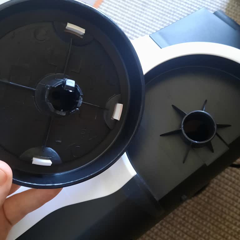 Satın Aldığım Halı Yıkama Makinesi Kırık Parça İle Teslim Edildi, Destek Alamıyorum