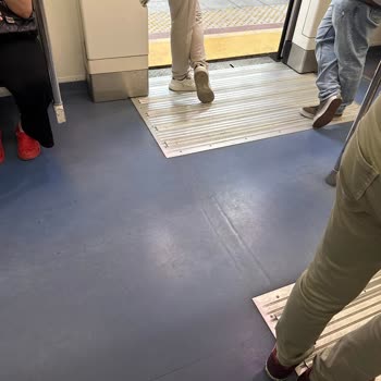 İzban Sefer İptalleri Ve Gecikmeleri Mağduriyet Yaratıyor