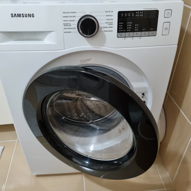 Samsung Çamaşır Makinesi Sürekli Koku Ve Servis Sorunu: Çözüm Yok, Mağduriyet Devam Ediyor