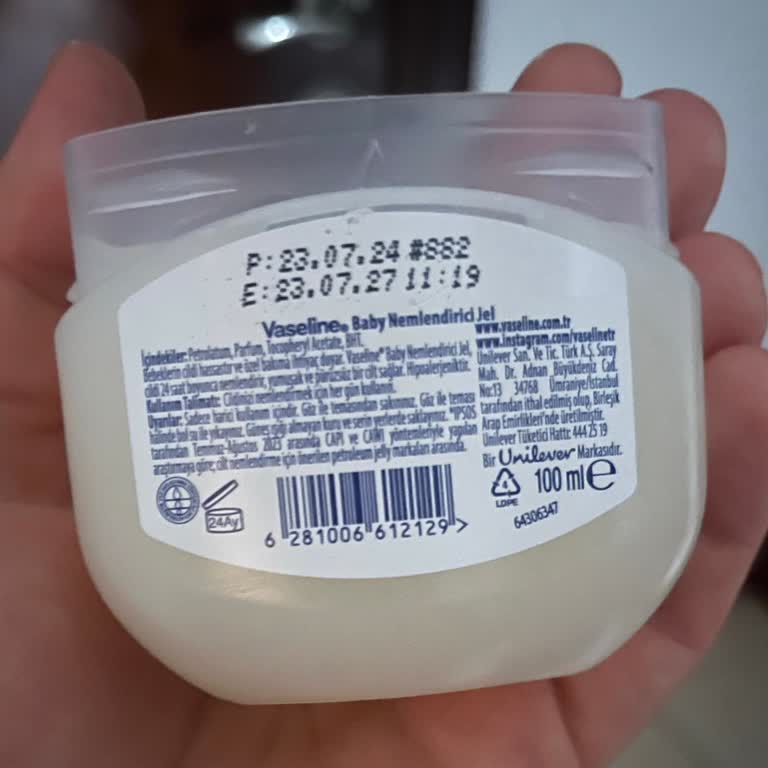 Vaseline Baby Krem Ambalajı Kullanımda Zorluk Yaşatıyor