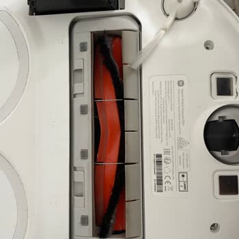 Servisten Kırık Dönen Robot Süpürgeye Çözüm Bekliyoruz