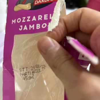 Dardanel Küflü Sandviç Satışıyla Sağlığım Tehlikeye Atıldı!