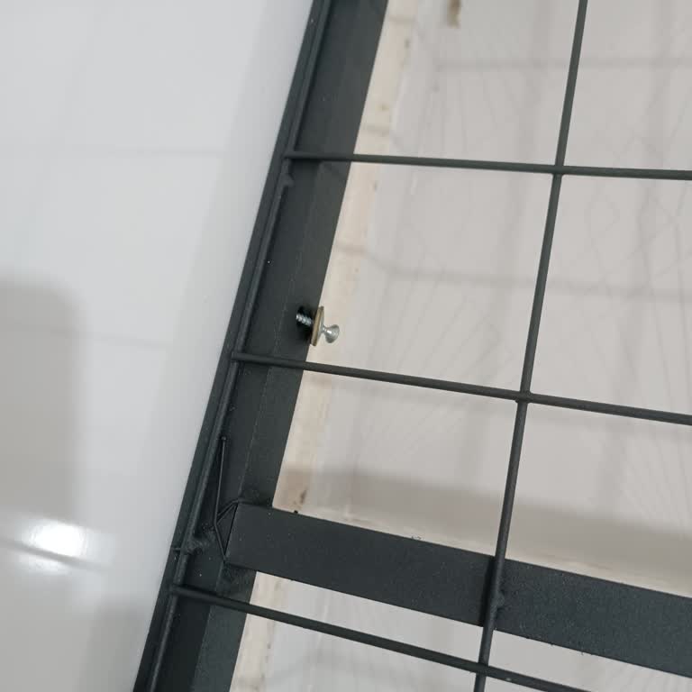 Gece Teslim Edilen Karyola Hatalı Montaj Ve İlgisizlik Nedeniyle Güvensiz