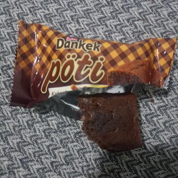 Dankek Pöti Kek'te Siyah Maddeyle Karşılaştım, Ürün Değişimi İstiyorum