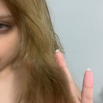 Kuaför Salonunda Sözlerin Tutulmaması Ve Saçta Ciddi Hasar: Yüksek Ücret, Düşük Hizmet