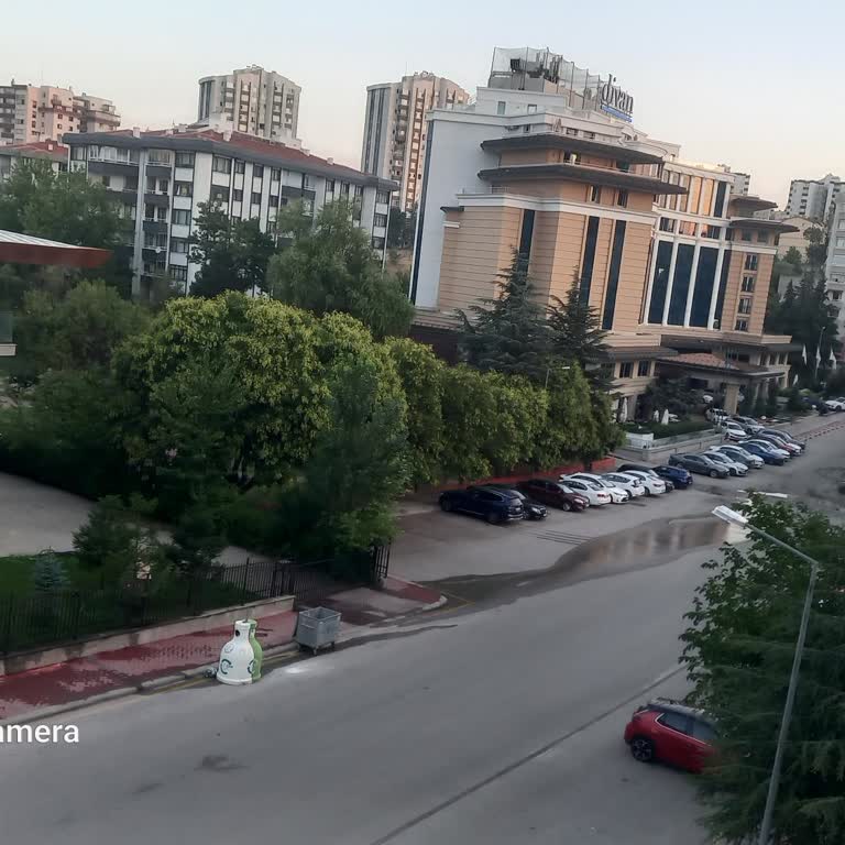 Bahçe Sulama Sistemindeki Arıza Nedeniyle Su İsrafı Ve Belediyenin İlgisizliği