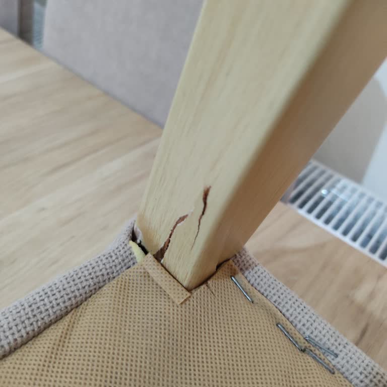 Kırılan Sandalyeye Yüksek Onarım Ücreti Ve Garanti Dışı Bırakılma Mağduriyeti