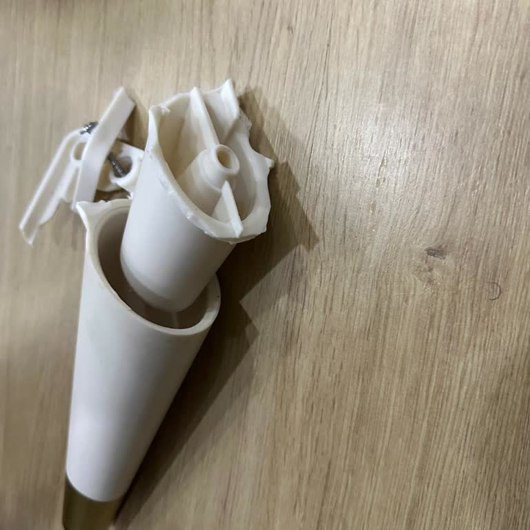 Garanti Kapsamındaki Berjerin Ayakları Kırıldı Ücret Talep Ediliyor