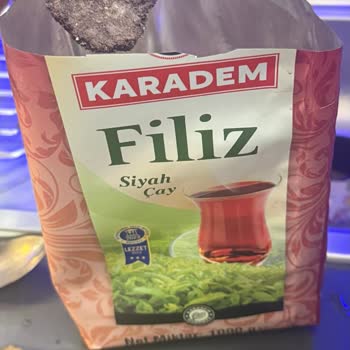 A101'den Alınan Çayda Yoğun Küf Kokusu Ve Sağlığa Zararlı Topaklar