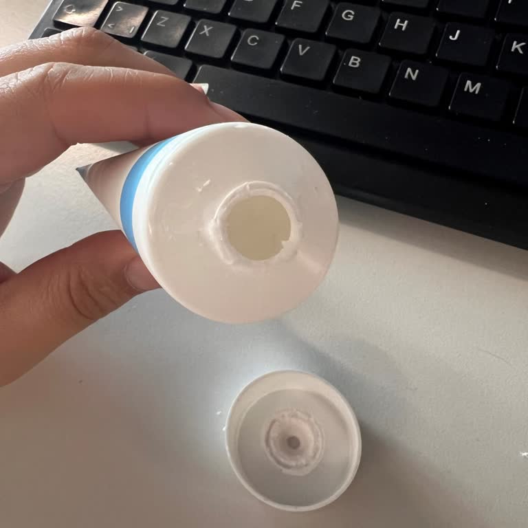 İlk Kullanımda Ayrılan Kapak Nedeniyle Sinoz El Kremi Mağduriyeti