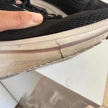 Skechers Ayakkabıda Taban Yarılması Ve Değişim Talebine Olumsuz Yanıt