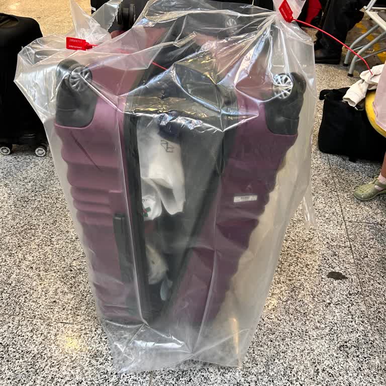 Pegasus Uçuşunda Hasarlı Bagaj Ve İlgisiz Müşteri Hizmetleri