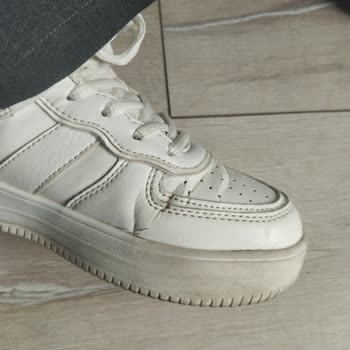 Aldığım Ayakkabı 2 Haftada Parçalandı, FLO İlgisiz Kaldı