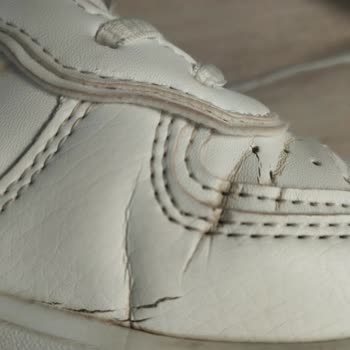 Aldığım Ayakkabı 2 Haftada Parçalandı, FLO İlgisiz Kaldı