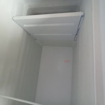 Yeni Alınan Derin Dondurucuda Çatlak Çıktı, Değişim Talebim Karşılanmıyor