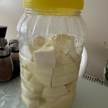 Ali Baba Süt ve Süt Ürünleri Aldığım Salamura Peynirler Suda Eridi, Mağduriyetim Giderilmedi