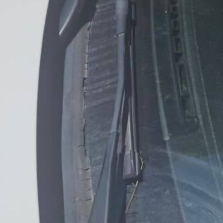 BMW F30 Silecek Altı Plastik Parçasının Parçalanması Nedeniyle Ücretsiz Değişim Talebi