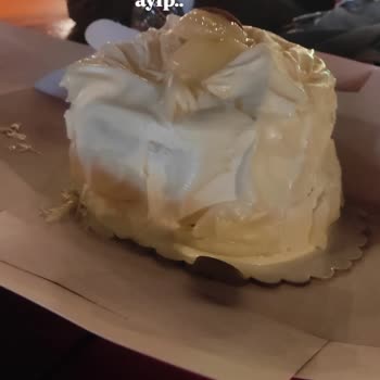 Doğum Günü Pastası Geç Ve Bozulmuş Teslim Edildi Şube Müdürü İlgisiz Davrandı