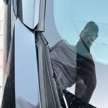 BMW İ8 Fitil Sorunu Masraf Ve Ses Su Yalıtım Problemiyle Büyüyor