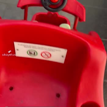 Forum İstanbul AVM Çocukla Alışveriş Yapan Anneye İlgisiz Bir AVM!