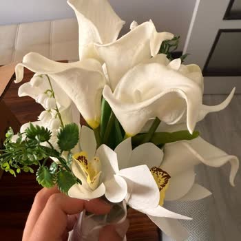 Görselden Farklı Gelen Gelin Çiçeği Ve İade Talebime Yanıt Alamıyorum