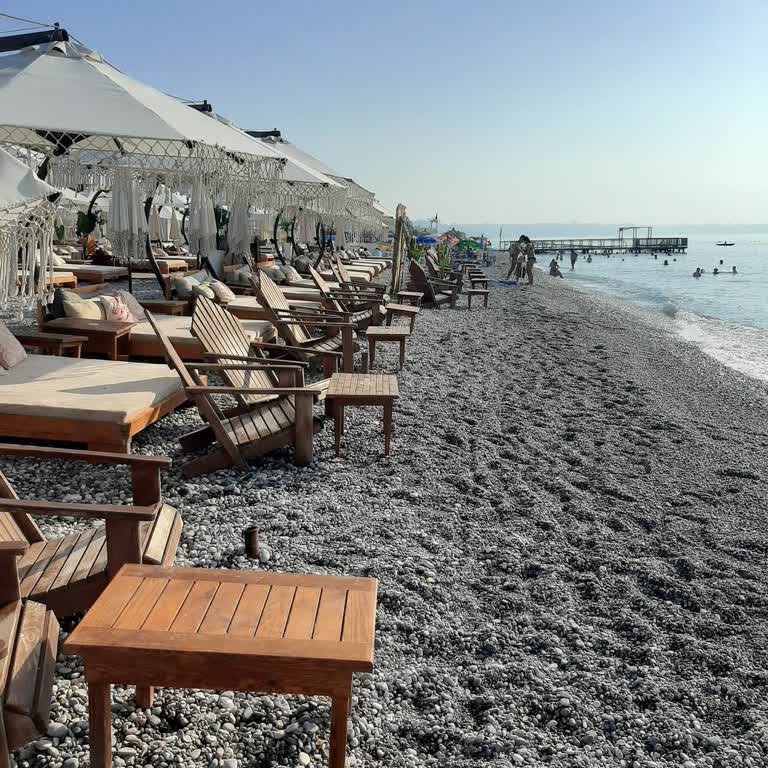 Halka Açık Sahil Alanında Eşya Koymaya İzin Verilmiyor, Denetim Talep Ediyorum