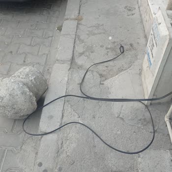 Türk Telekom Bir Aydır Kopmuş Kablolar İçin Çözüm Bekliyorum