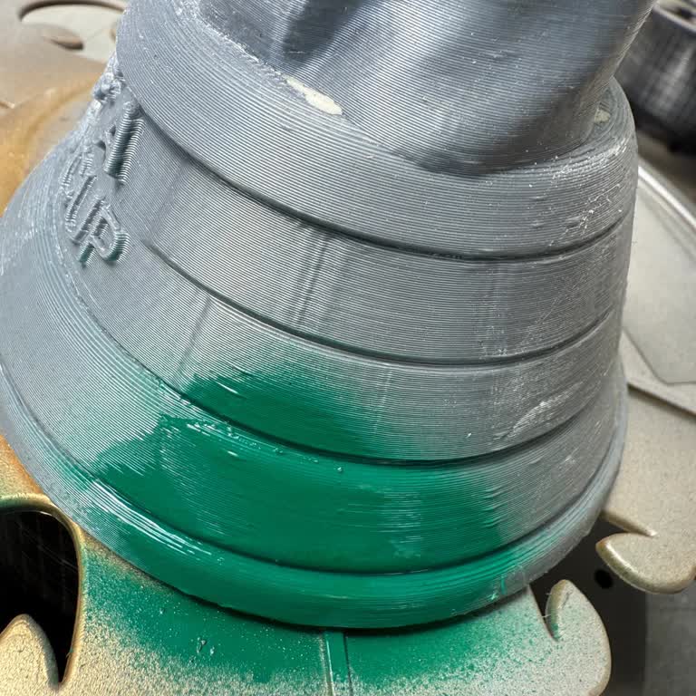 Akçalı Sprey Boya Plastik Yüzeyde Kurumuyor Müşteri Hizmetleri İlgisiz