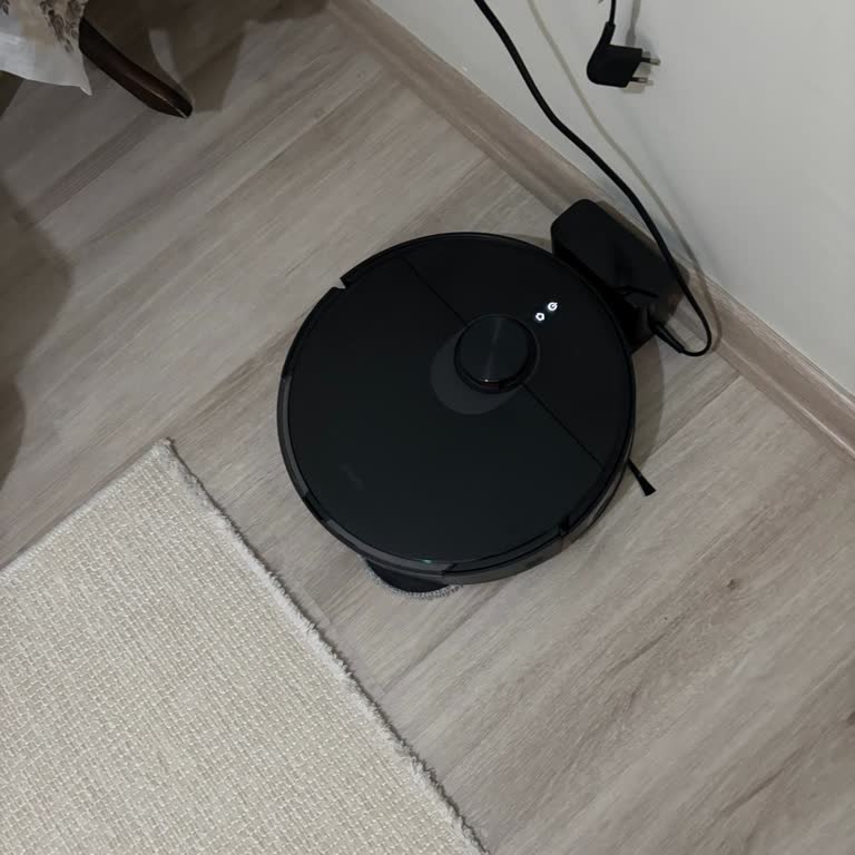 Defalarca Servise Giden Robot Süpürgeye Çözüm Bulunmuyor, Ücret İadesi İstiyorum