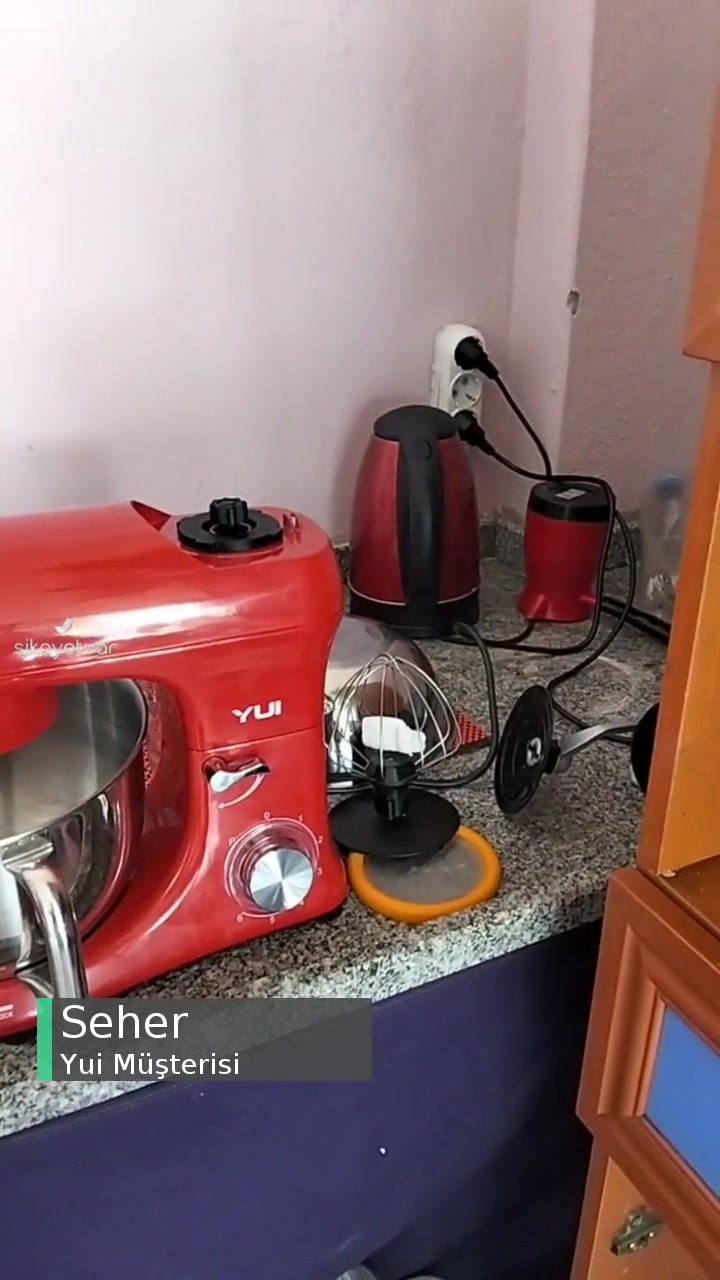 Yui İlgilenilsin Lütfen Ürünle! videonun kapak resmi