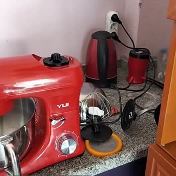 Yui İlgilenilsin Lütfen Ürünle!