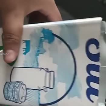 Dost Süt Kutusundan Süt Yerine Başka Bir Şey Çıktığı İçin Şikayetçiyim!