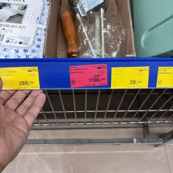 BİM'de Rafta Ve Broşürde Farklı Fiyat Kasada Daha Da Yüksek Fiyatla Karşılaştım